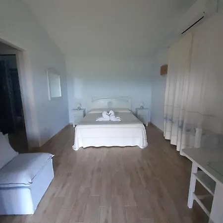 Bed and Breakfast Majore 3*